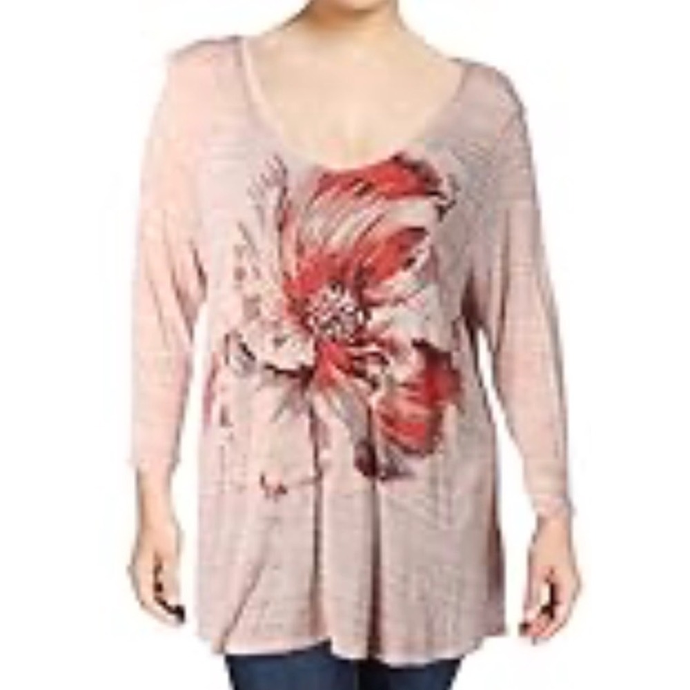 Lucky Brand women's floral graphic tee, scoop neck and a lightweight fabric 3X